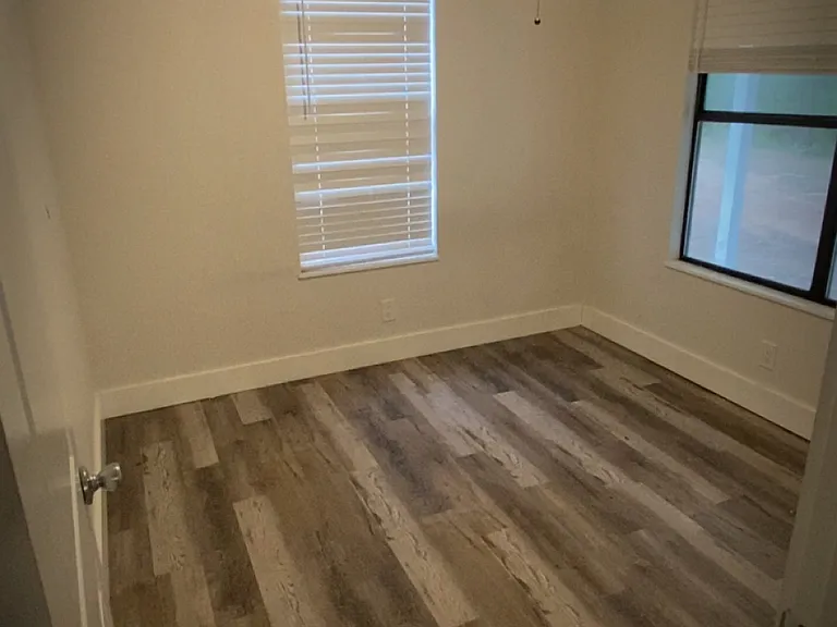 1206 County Road 2104 — Photo 3