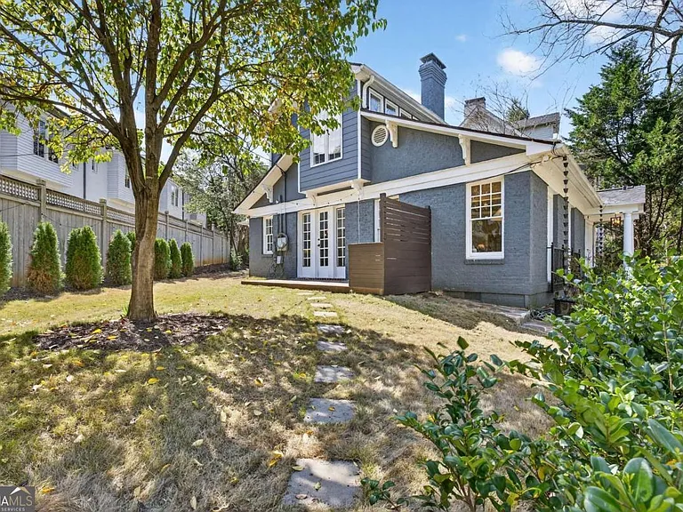 217 Westminster Dr NE #A — Photo 6