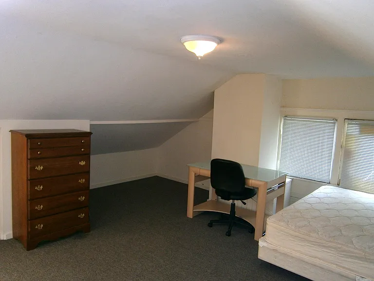110 Highland Pl #2 — Photo 8