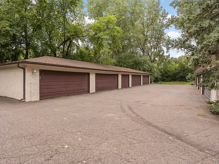 10890 S Shore Dr #12 — Photo 23