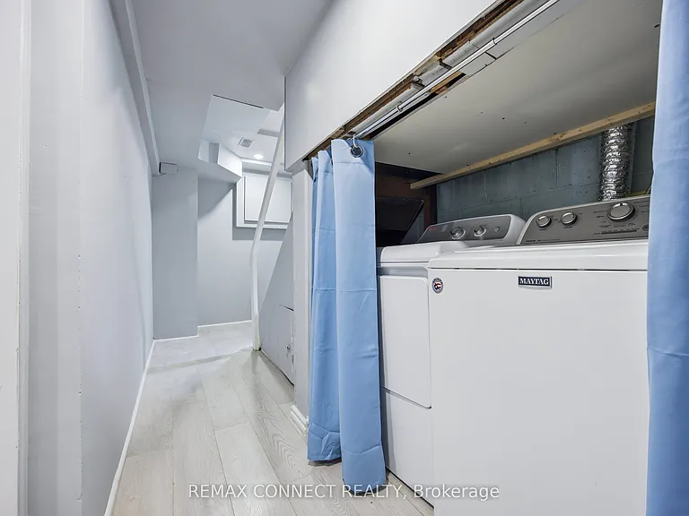 50 Palmerston Ave #LOWER — Photo 18