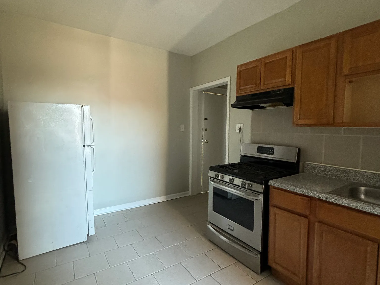 1 bed, 650 sqft, $1,525 — Photo 2