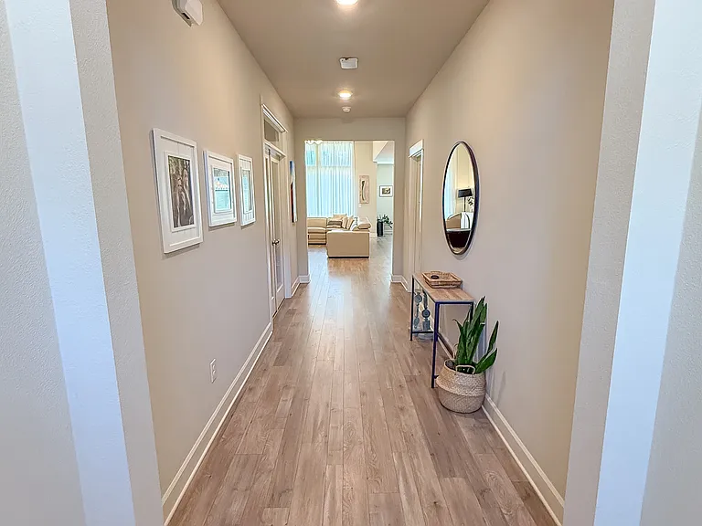4785 S 16th Dr — Photo 8