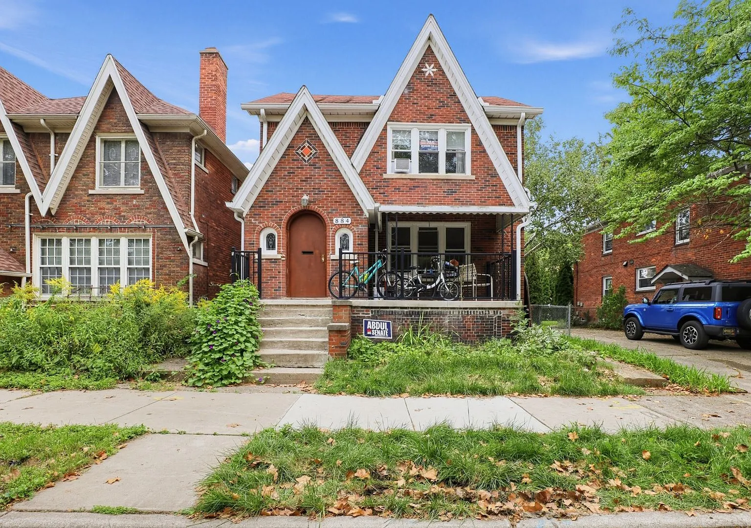Charming 2BR Duplex in Grosse Pointe Park — Photo 1