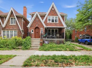 884 Beaconsfield Ave #3, Grosse Pointe, MI 48230