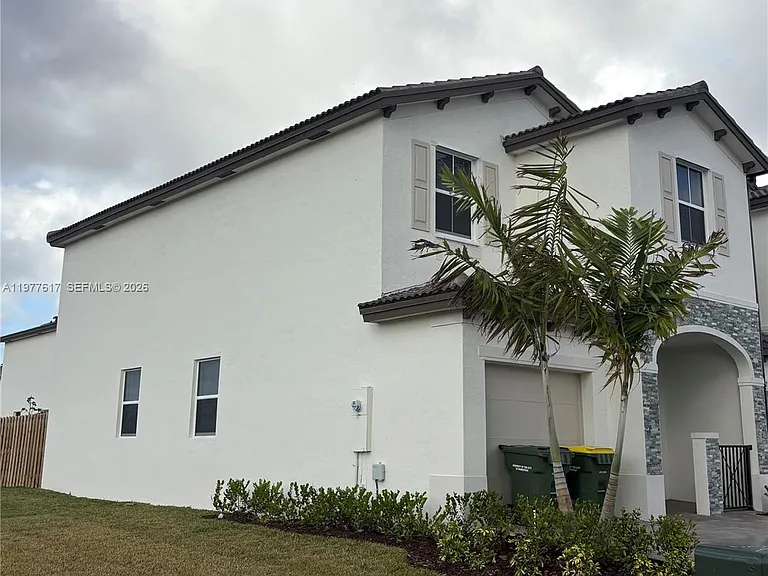 2409 SE 28th St #2409 — Photo 7