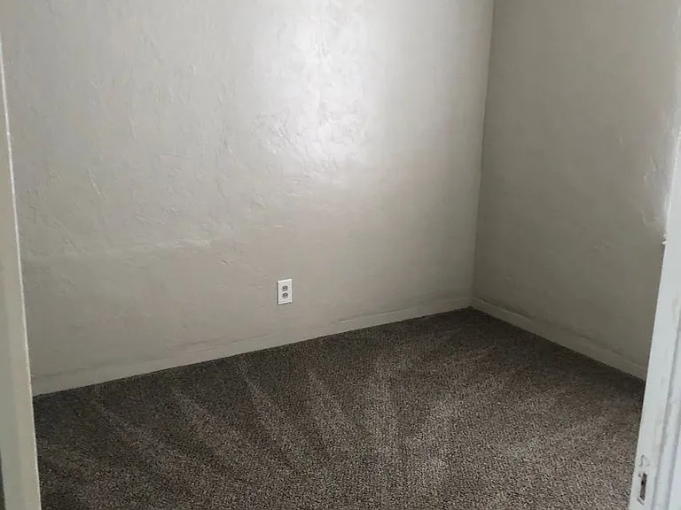 712 S Canyon St — Photo 10