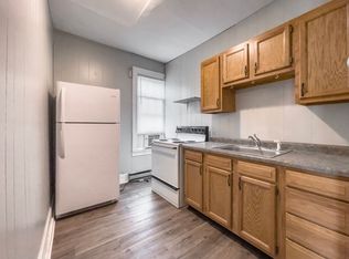 216 N McKinley Ave, Muncie, IN 47303