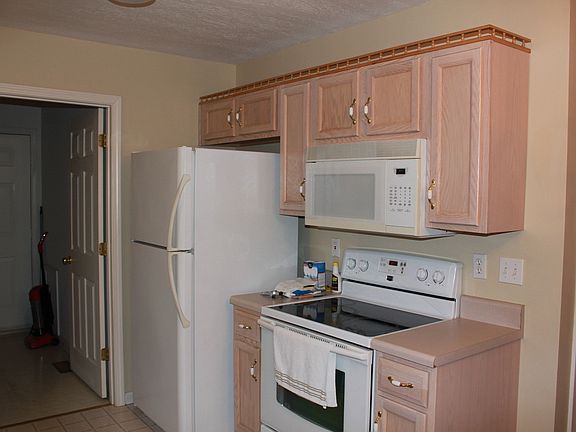 4th image of 2720 Apple Orchard Dr NW