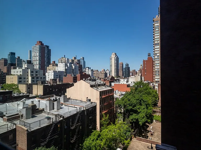 460 E 79th St #10/11C — Photo 16