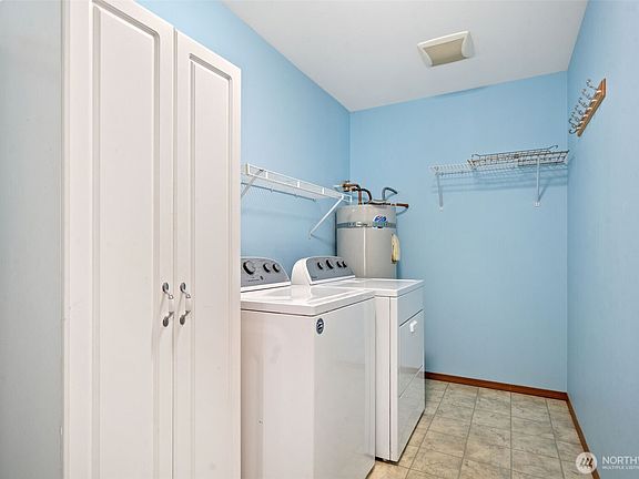 5th image of 31 E Squaxin Place