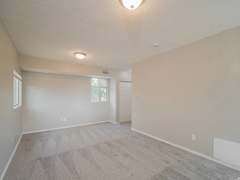 1322 SE 12th St — Photo 8