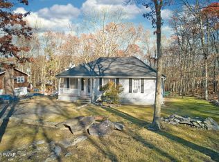 116 Ruffed Grouse Rd, Bushkill, PA 18324