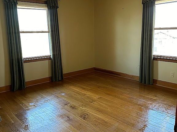 5th image of 12808 Urton Ln