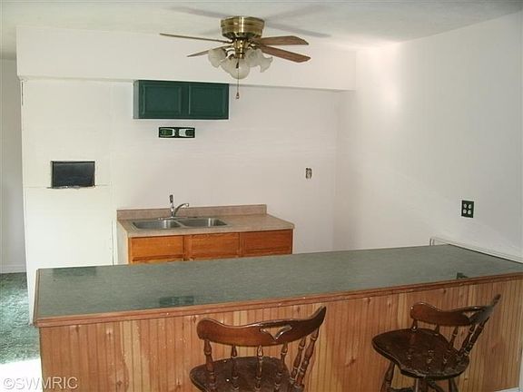 2nd image of 1761 S Sumac Ave