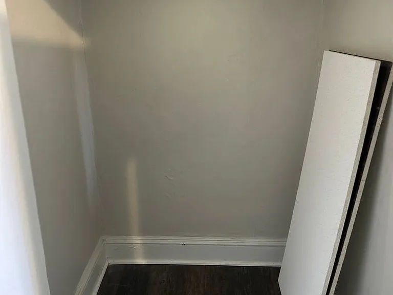 118 S Main St — Photo 16