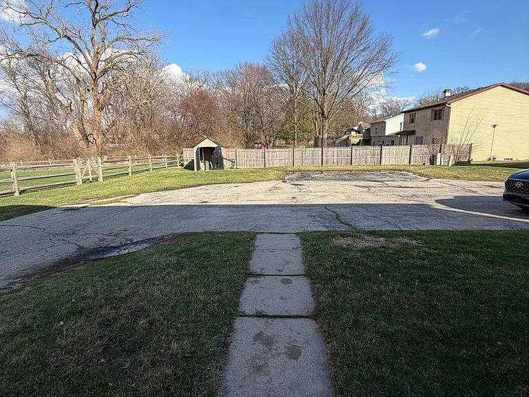 1163 Bernath Pkwy — Photo 13