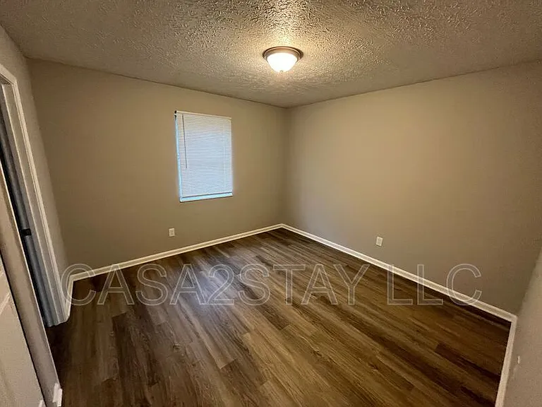 668 Knox Blvd #20 — Photo 3