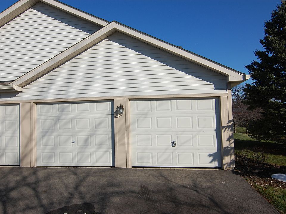2nd image of 1065 N Village Dr Unit 1