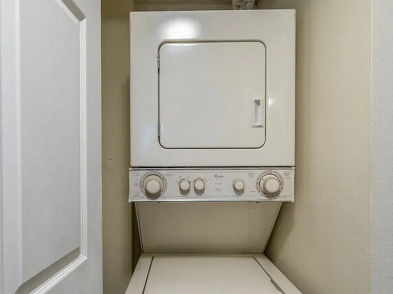 Bay Club Apartment Homes — Photo 5