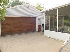 2.5 Car Garage and Florida Room