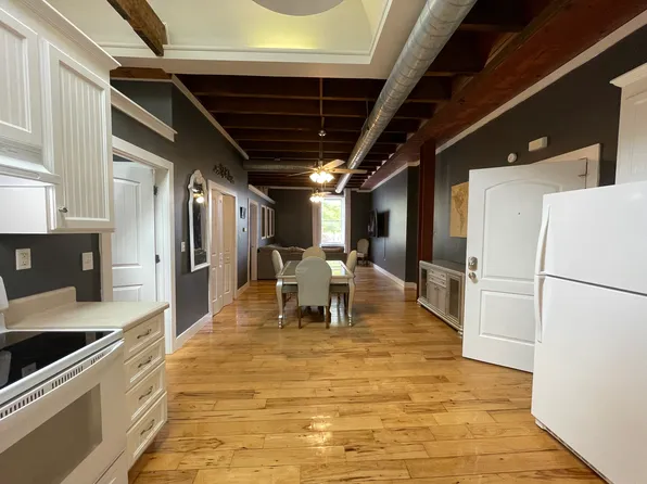 103 Court Sq #4, Abbeville, SC 29620