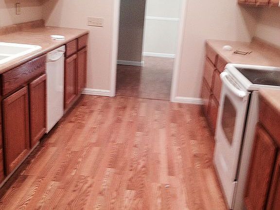5th image of 9809 Greenacres Dr