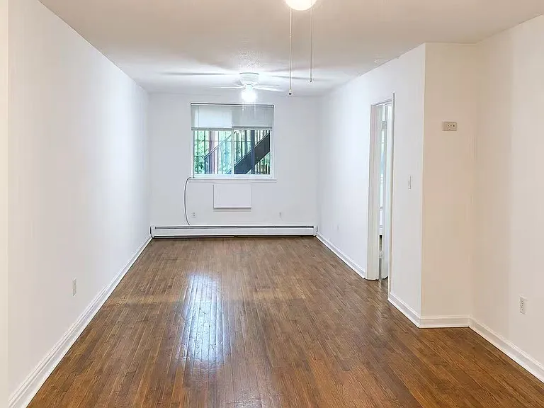1392 Bristow St #1 — Photo 2