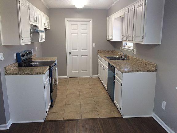 5th image of 139 Country Dr