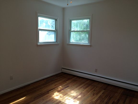 3rd image of 24442 88th Ave