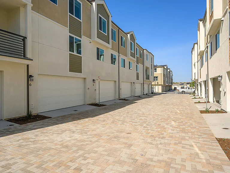842 Kili St #5 — Photo 30