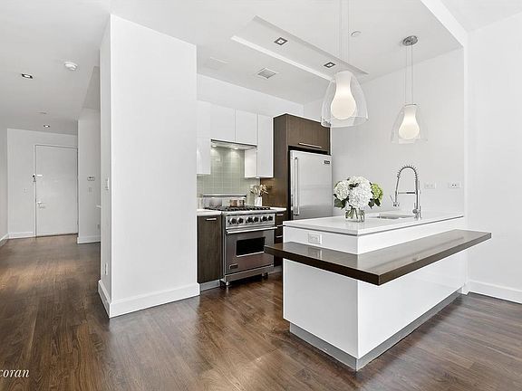 3rd image of 5009 2nd St #211