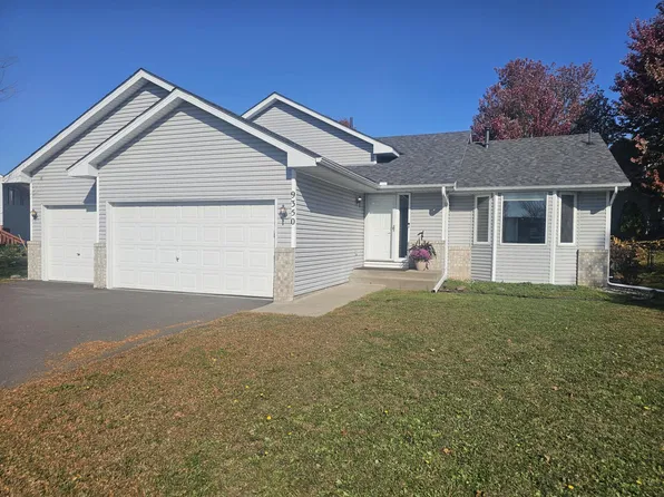 9350 Parkside Dr, Woodbury, MN 55125