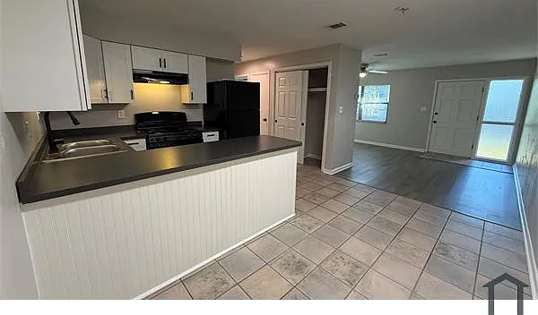 919 NW 40th Ave — Photo 4