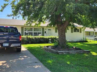 1513 Hickory St, Salina, KS 67401