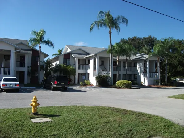 2241 E 5th St APT 203, Lehigh Acres, FL 33936