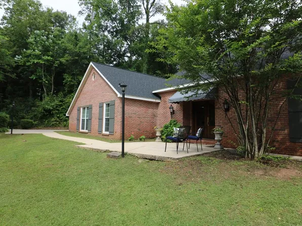 402 Overlook Dr, Monroeville, AL 36460