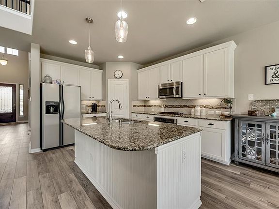5th image of 3701 Madrone Way
