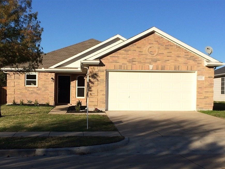 1st image of 1121 Mockingbird Dr