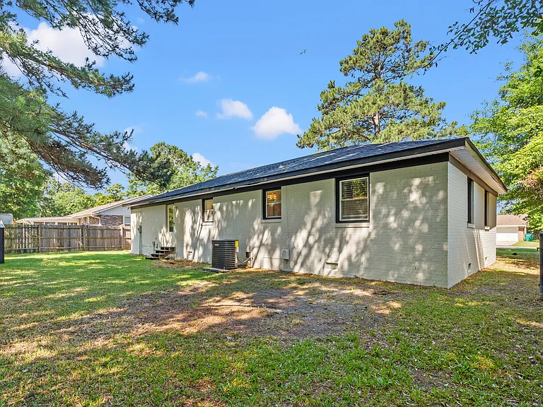 604 Rusty Rd — Photo 16