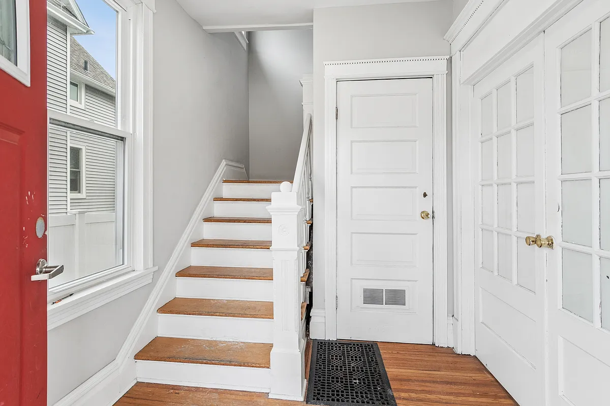Building Photo - 127 N West St #2R