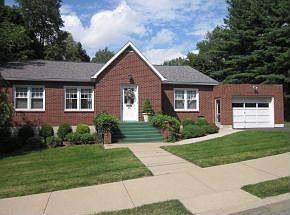 1st image of 23 Phinn Ave
