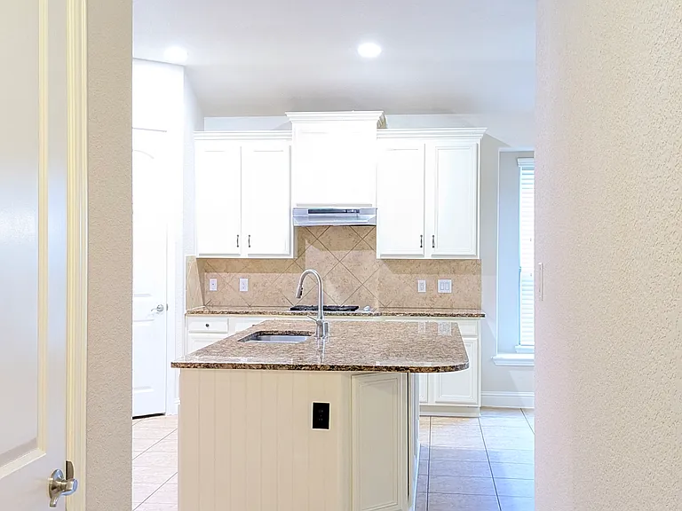 8717 Domingo Dr — Photo 1