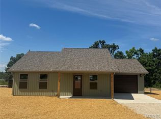 200 E 4th St, Dixon, MO 65459