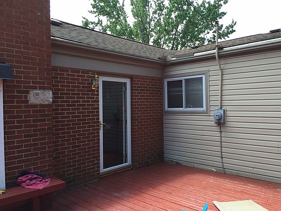 4th image of 24256 Joanne Ave