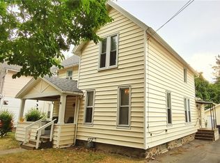 14 Orchard St, Fredonia, NY 14063