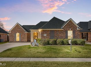 1311 Quincy Dr, Bossier City, LA 71111