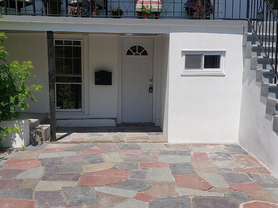 1st image of 259 Crescent Pl #2