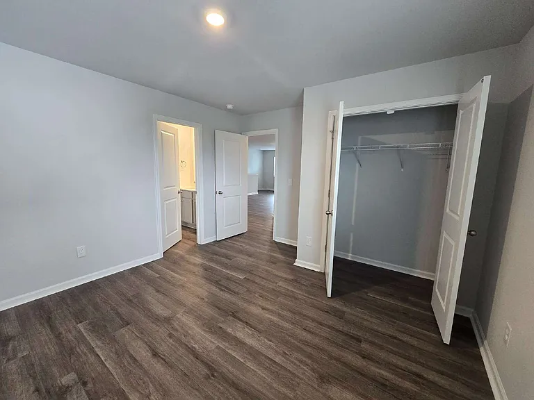 517 Sandy Hollow Dr — Photo 15