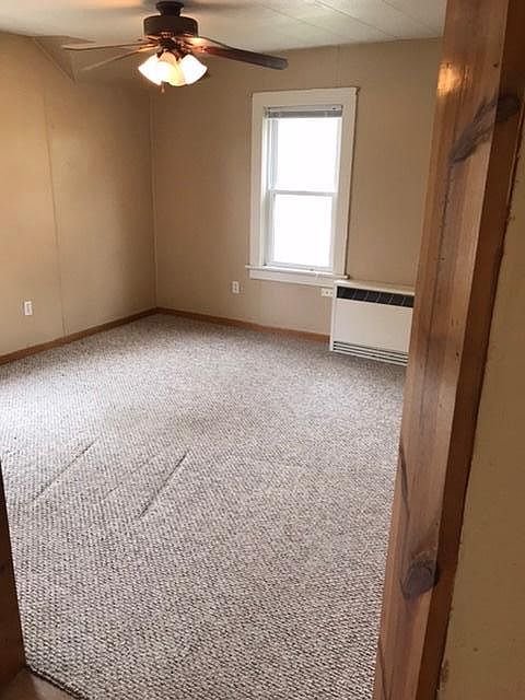 2nd image of 319 W Swan St #2